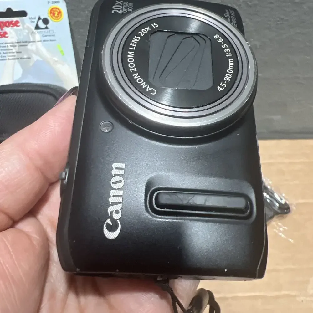 Canon PowerShot SX260 HS 12.1MP Digital Camera Black w/20x Zoom Bundle